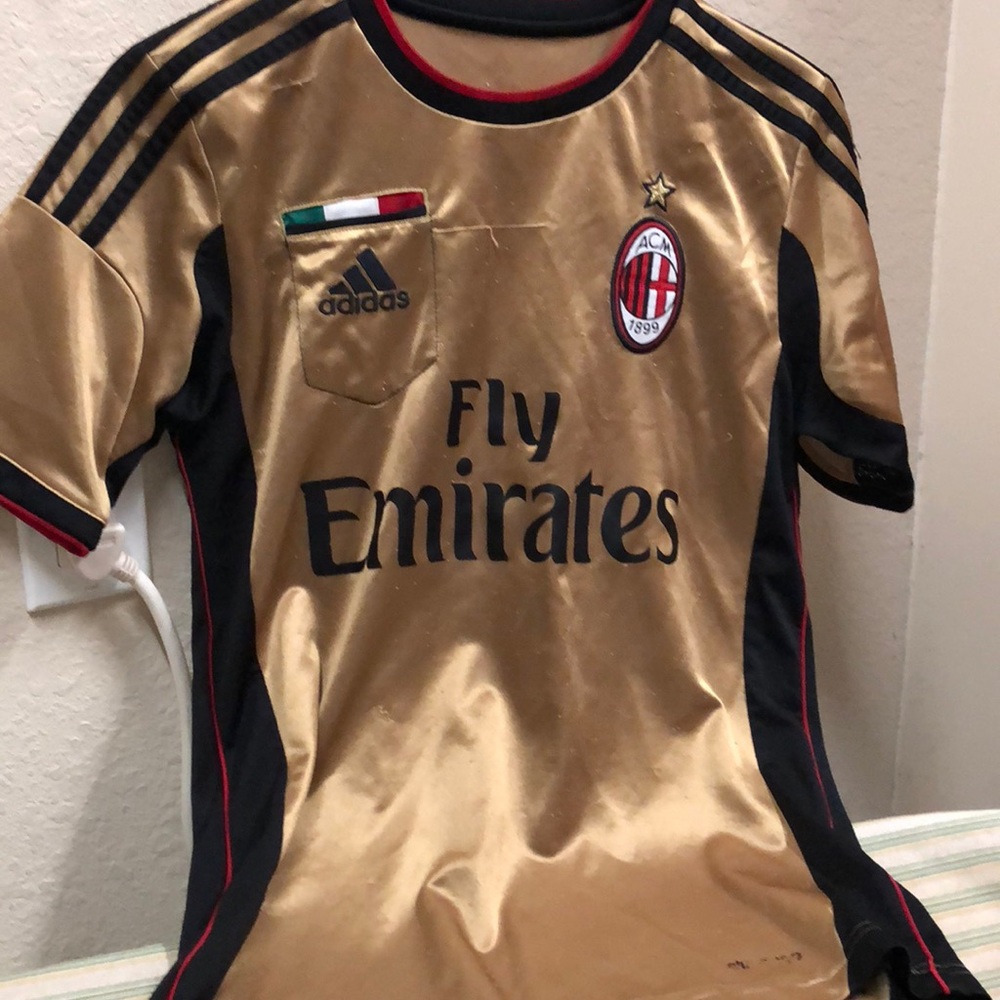 Milán Gold Soccer Jersey alternate 2013/2014